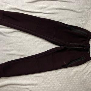 American Eagle Wine color XSmall jogger